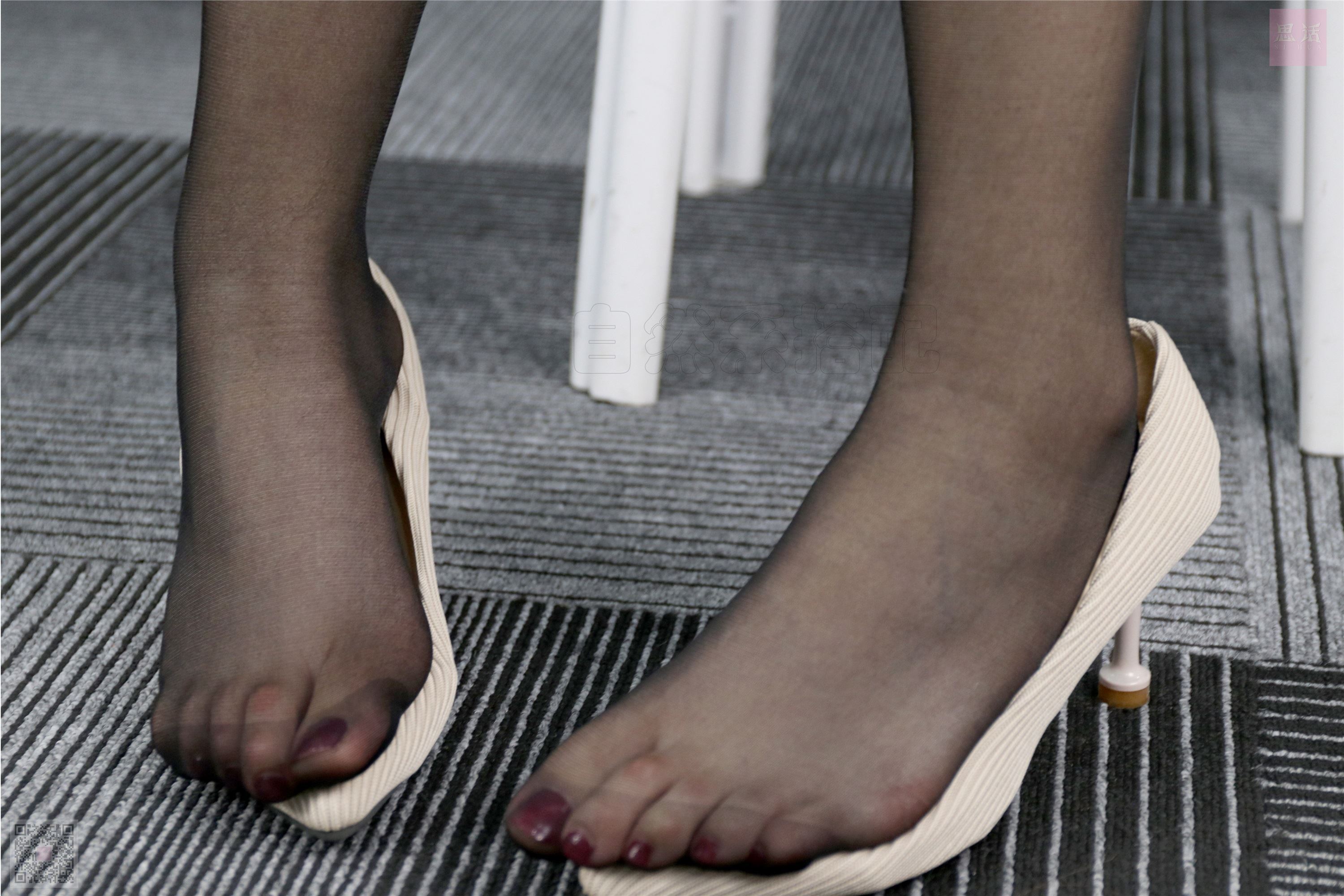 SiHua思话  SH028 珺洁 当黑丝袜遇上羞脸